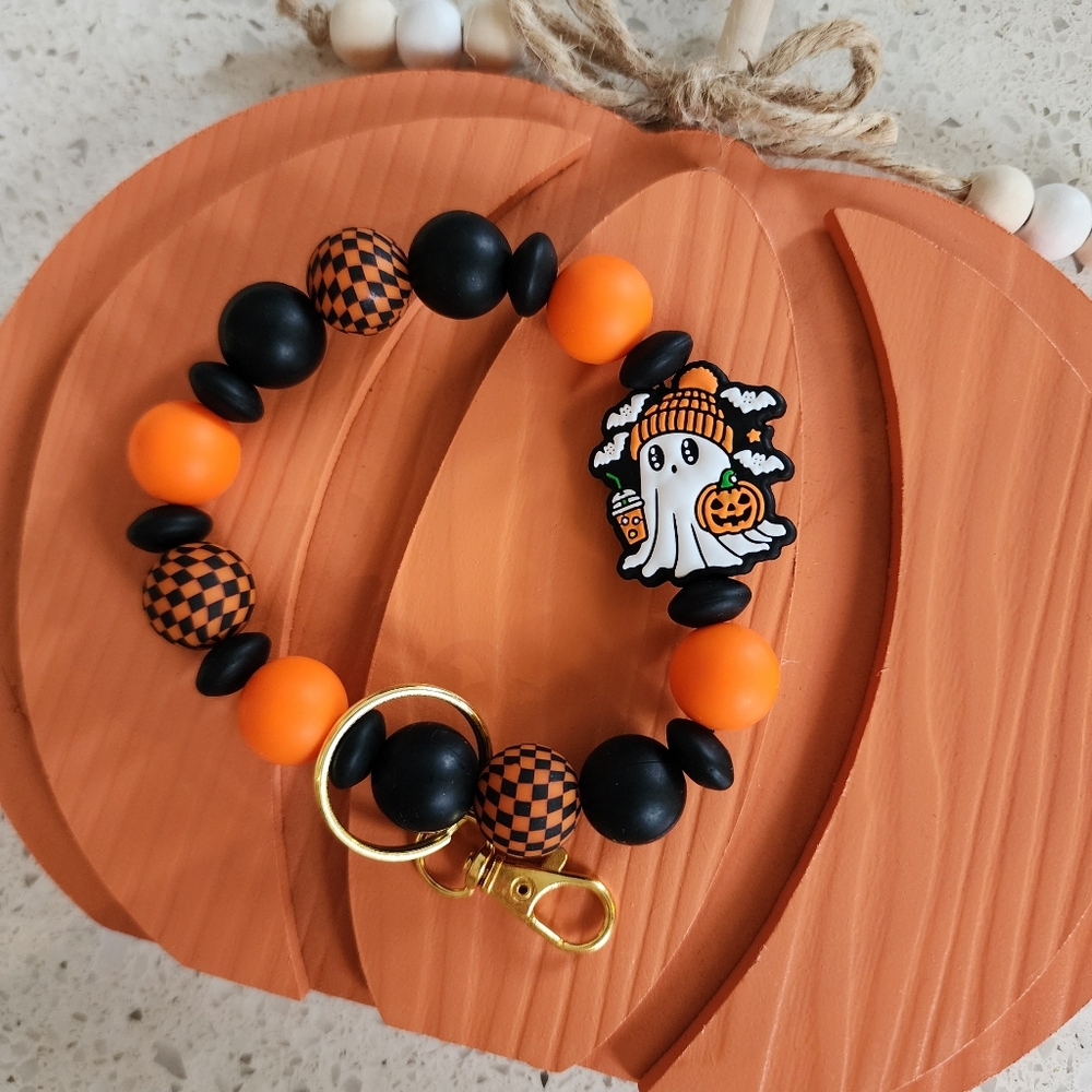 🆕️ Halloween Ghost Beaded Keychain Bracelet